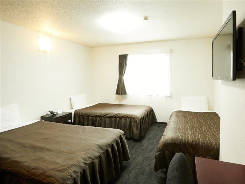 Osaka Corona Hotel Екстериор снимка