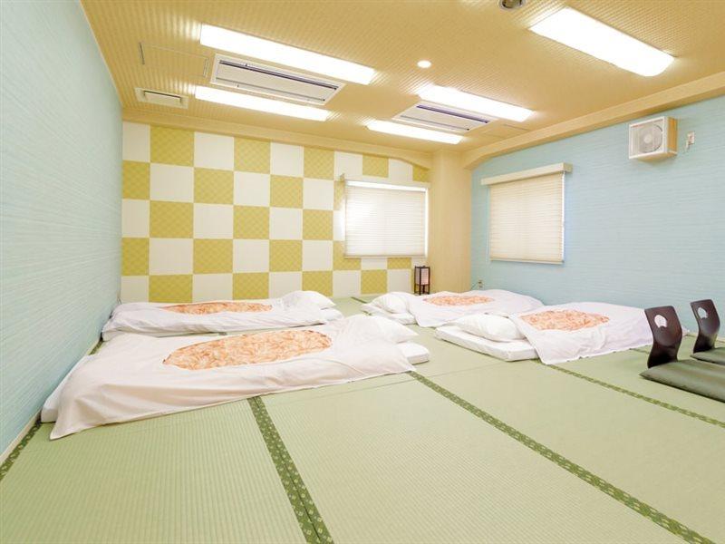 Osaka Corona Hotel Екстериор снимка