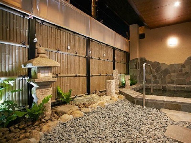 Osaka Corona Hotel Екстериор снимка