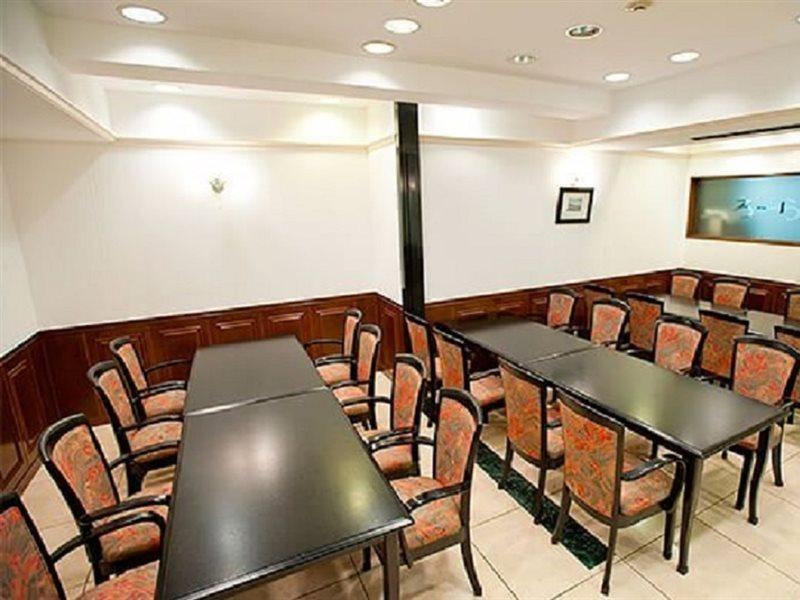 Osaka Corona Hotel Екстериор снимка