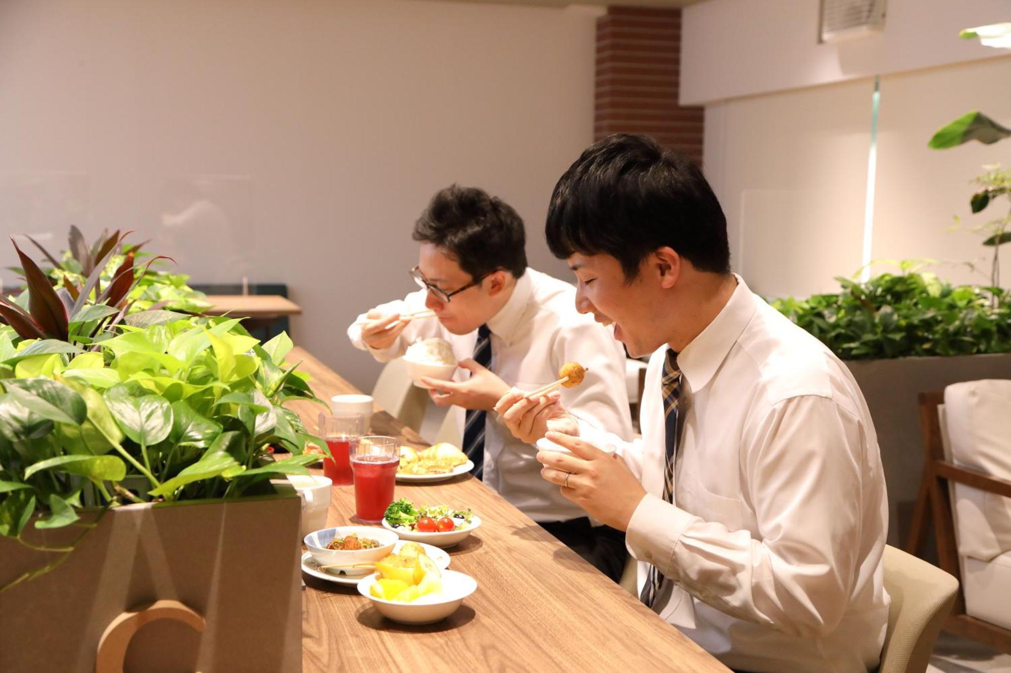 Osaka Corona Hotel Екстериор снимка
