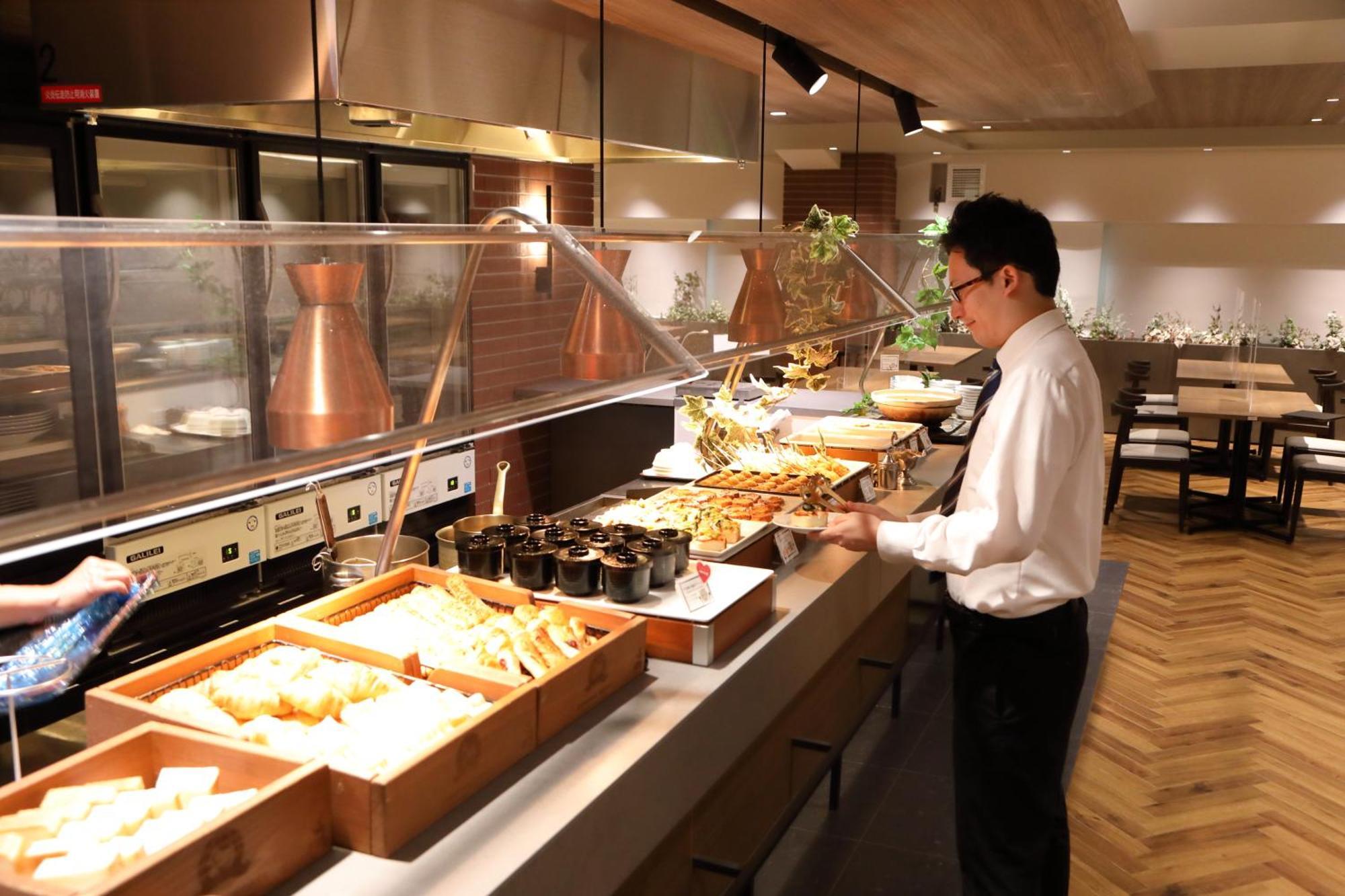 Osaka Corona Hotel Екстериор снимка
