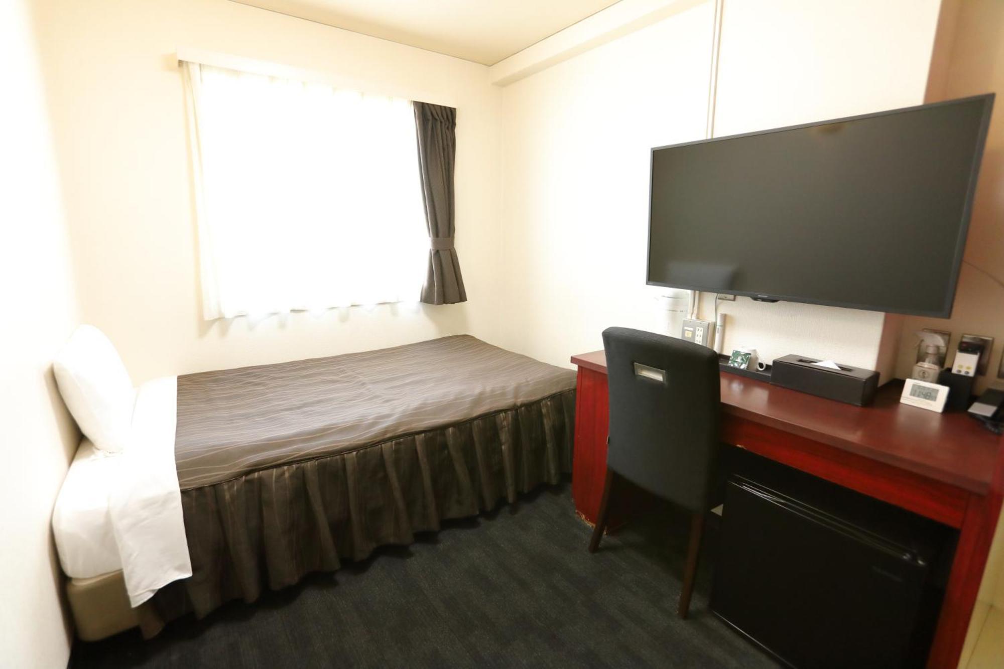 Osaka Corona Hotel Екстериор снимка