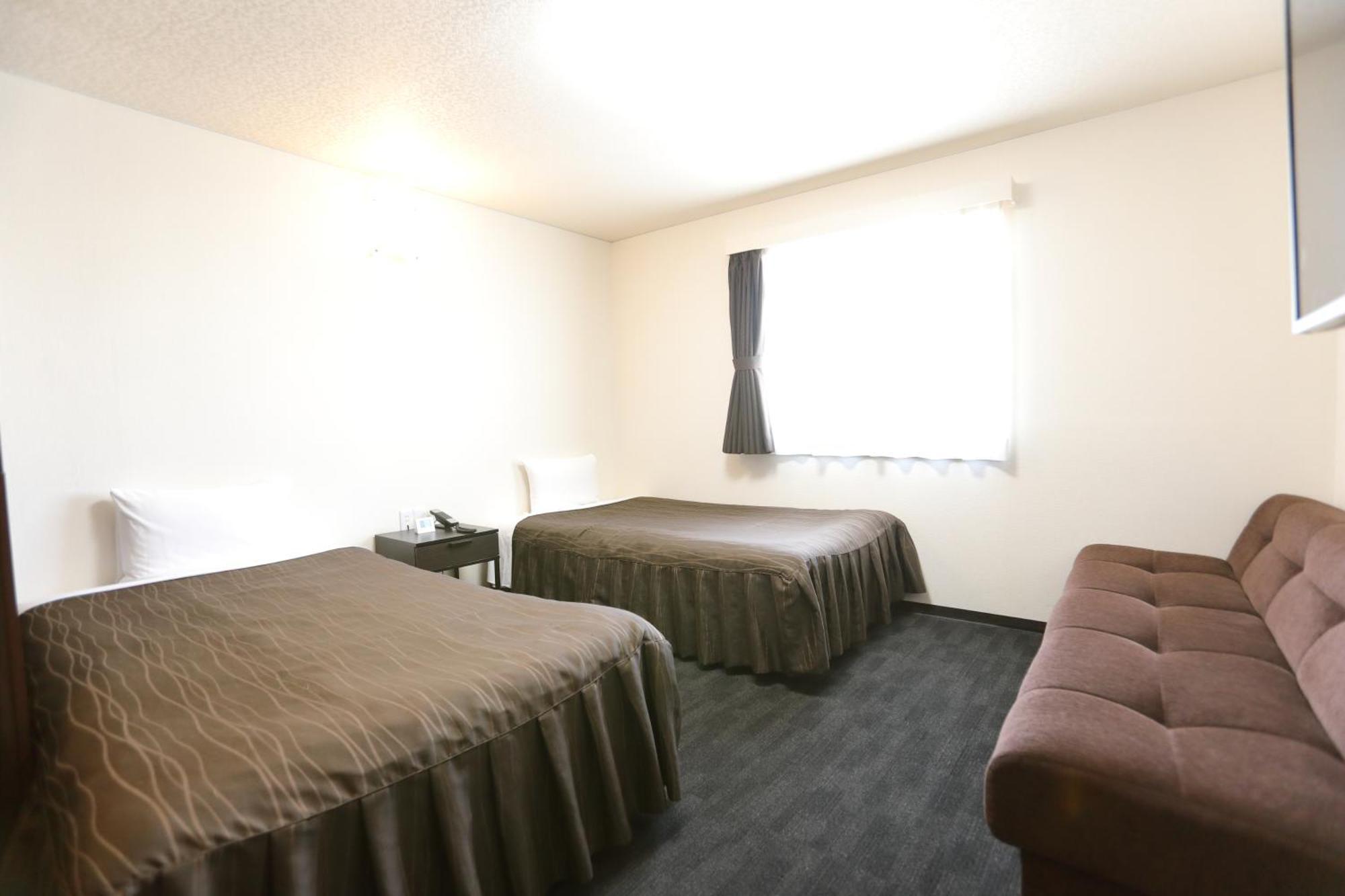 Osaka Corona Hotel Екстериор снимка