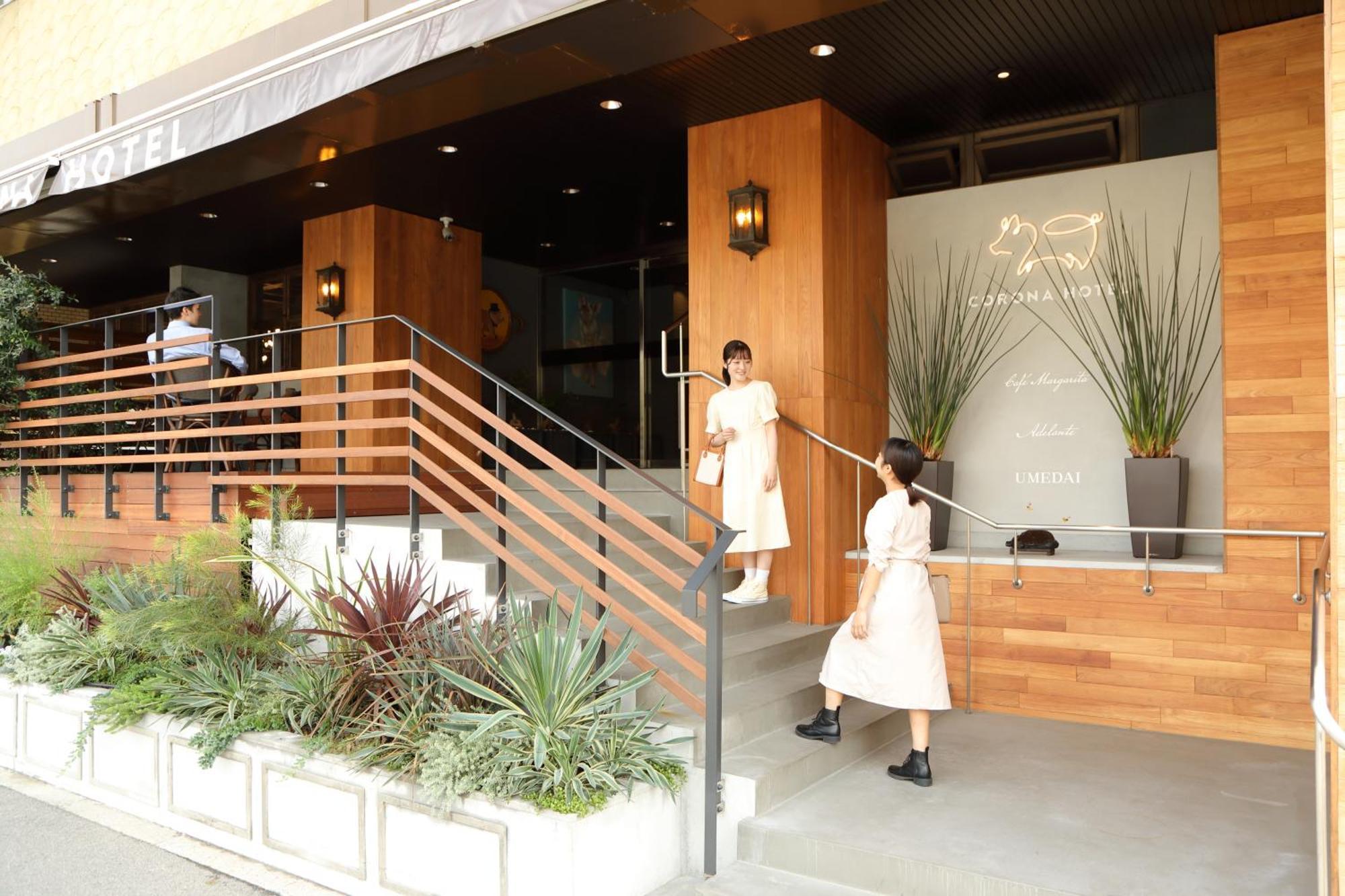 Osaka Corona Hotel Екстериор снимка